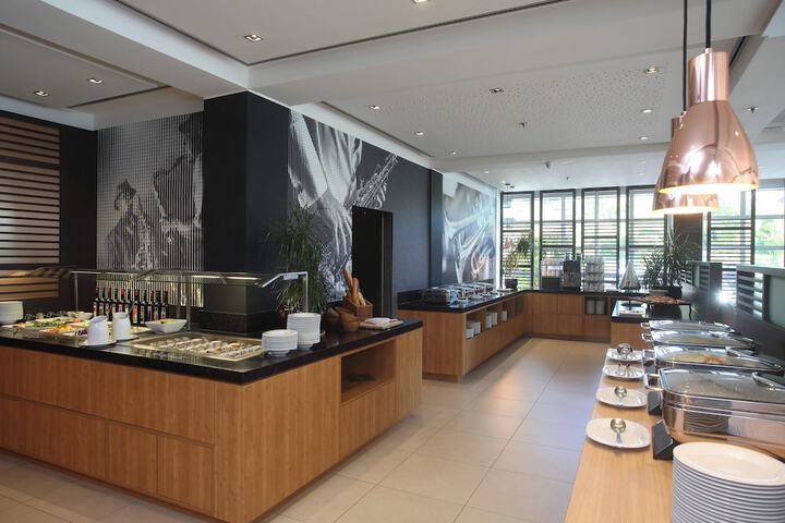 Dining Photos