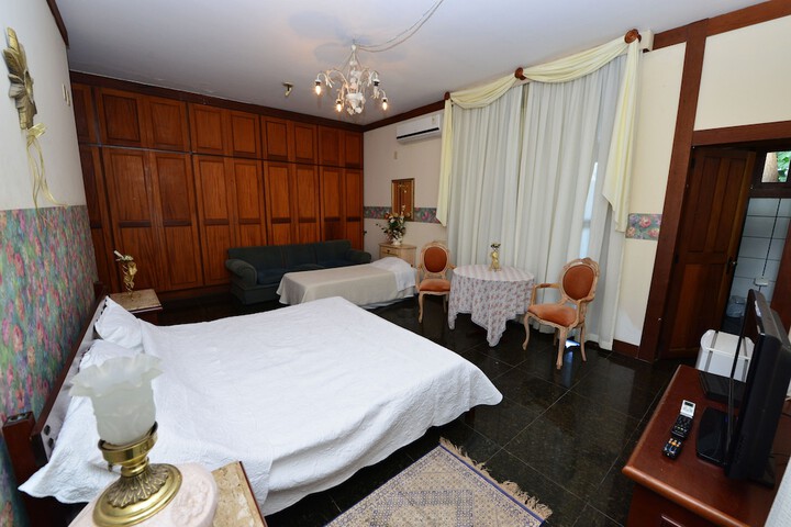 Room 25 of 52