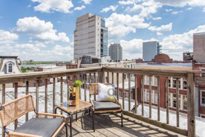 Image of Large 2 BR / 2BA Duplex in City Center by Domio