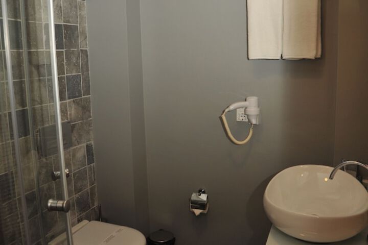 Room 16 of 21