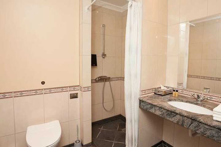 Bath Photo