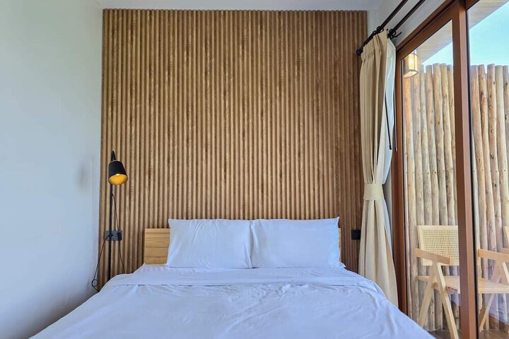 Room 10 of 40