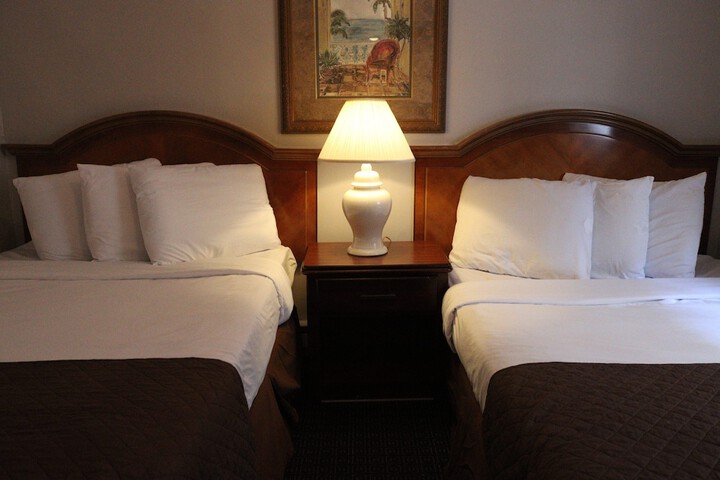 Room 14 of 83