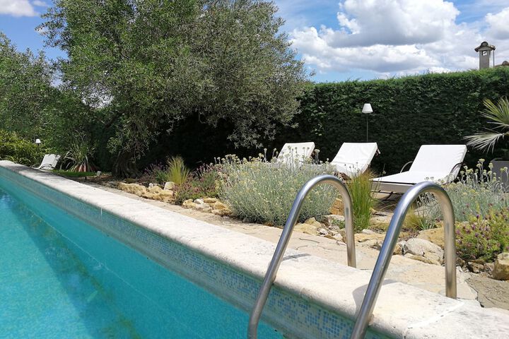 Pool 29 of 49