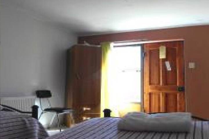 Room 12 of 26