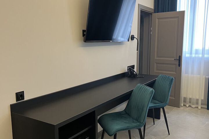 Room 33 of 70