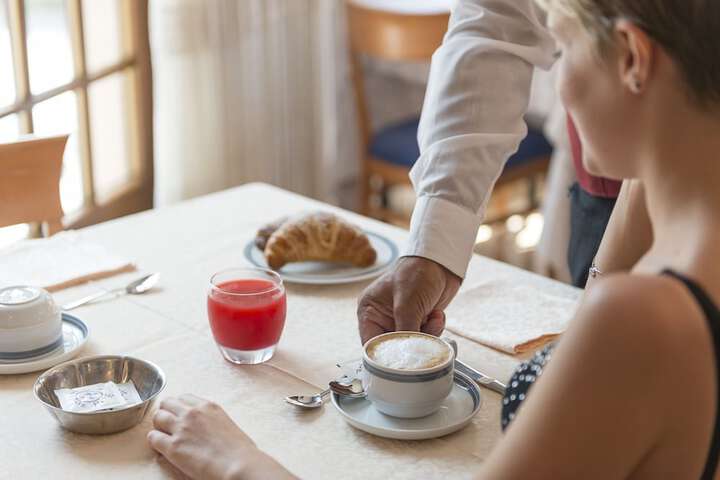 Breakfast/Coffee Service 26 of 41
