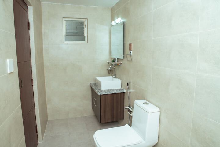 Room 10 of 16