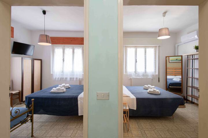 Room 27 of 106