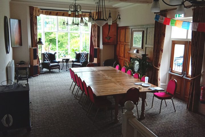 Room 2 of 6