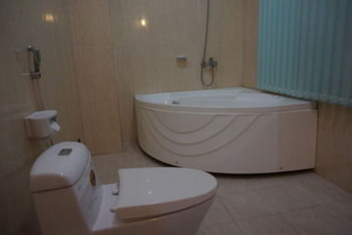 Room 2 of 31