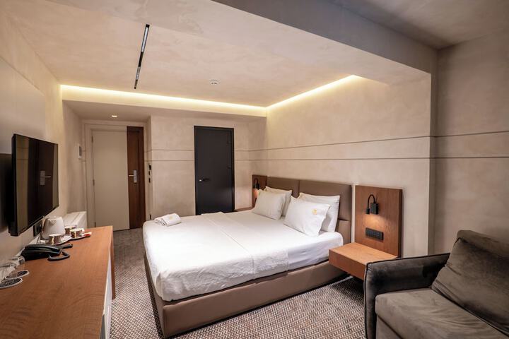 Room 56 of 125