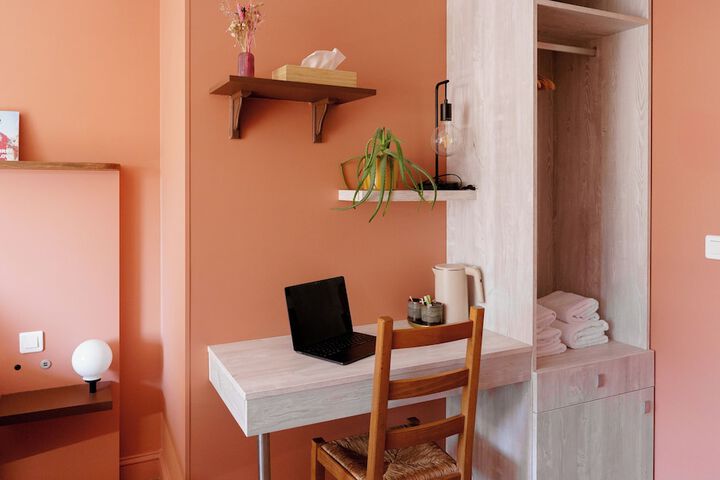 Room 14 of 39