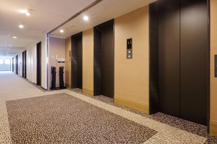 Ballroom/Hall 56 of 58