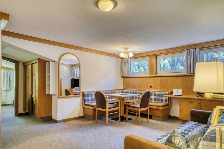 Room 63 of 172