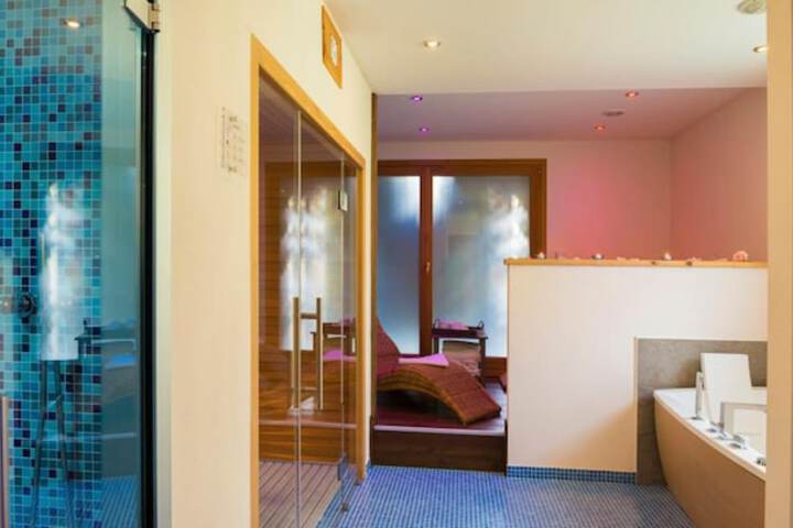 Room 15 of 41