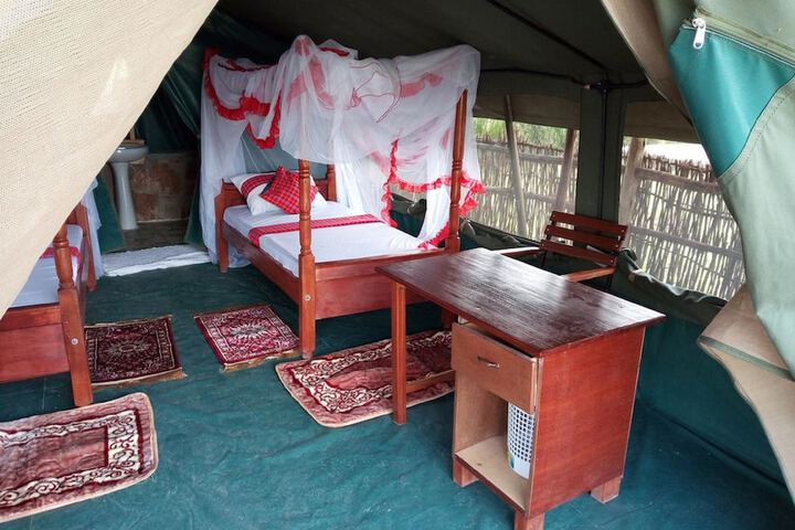 Room 11 of 24