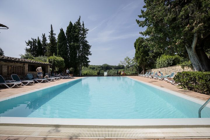 Pool 20 of 56
