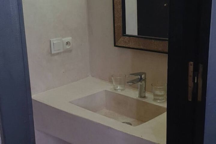 Room 28 of 29