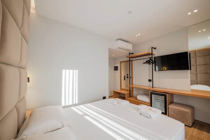 Room 21 of 72