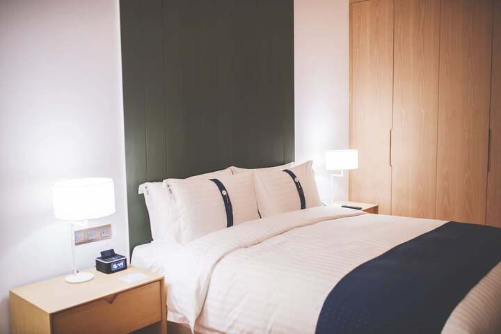 Room 10 of 60