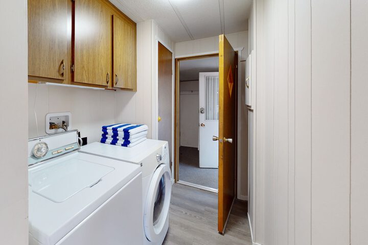 Laundry 20 of 30