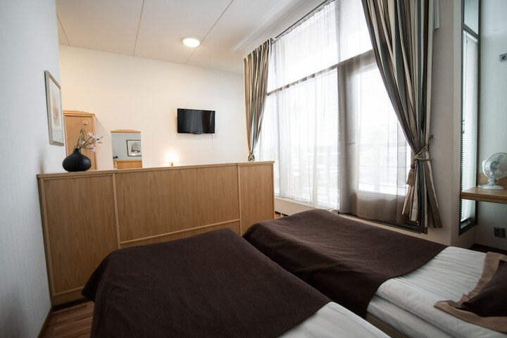 Room 5 of 51