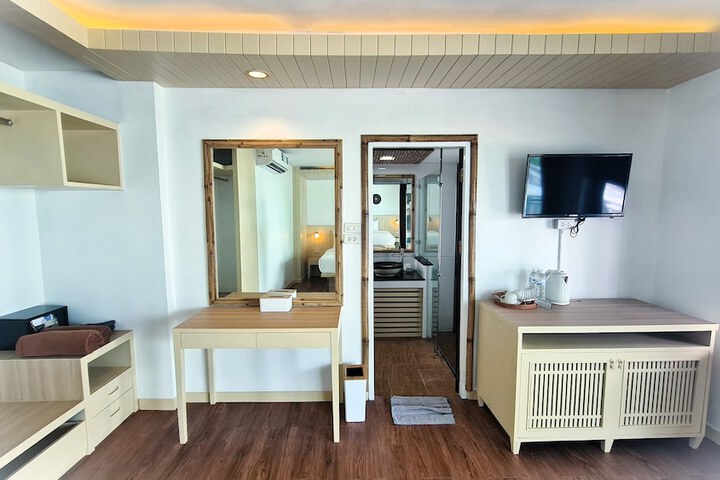 Room 9 of 59