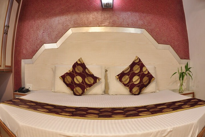 Room 19 of 42