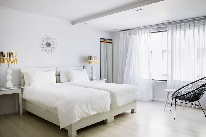 Room 15 of 34