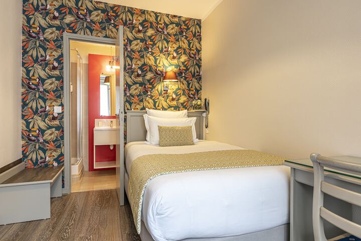 Room 21 of 66