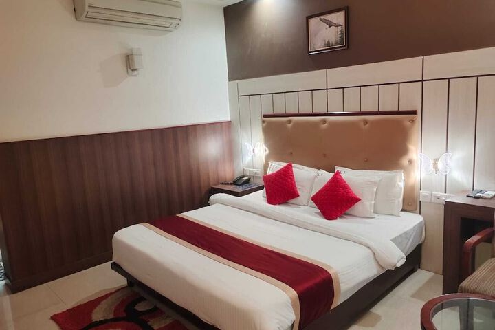 Room 7 of 15