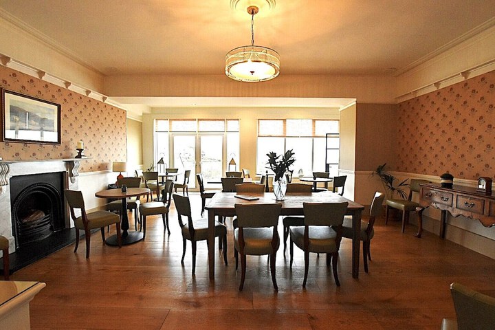 Dining 175 of 240