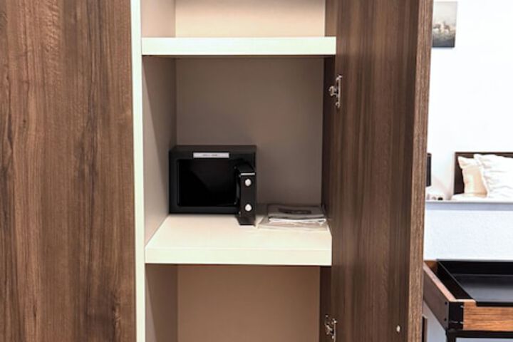 Room 5 of 45