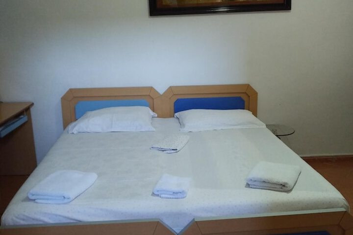 Room 14 of 44