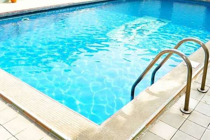 Pool 13 of 20