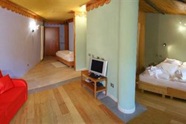 Room 22 of 45