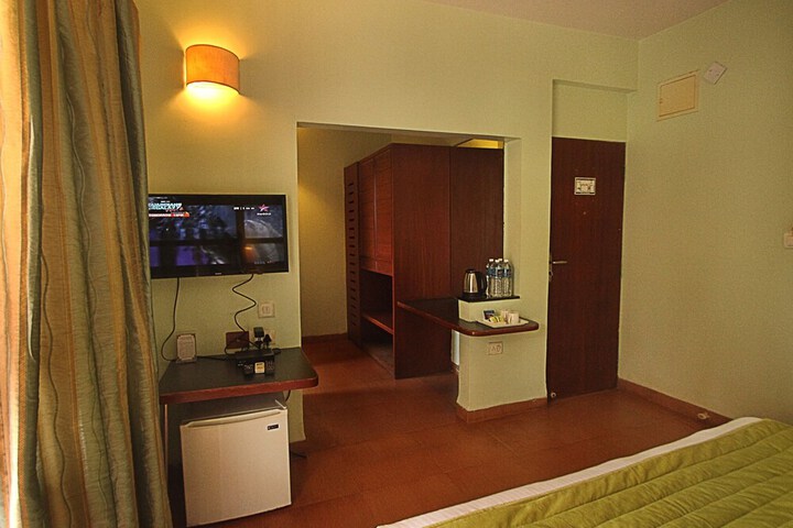 Room 11 of 35