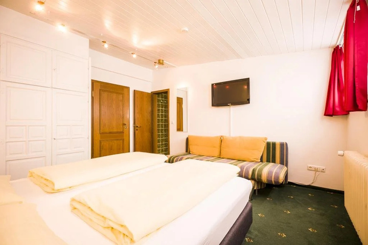 Room 21 of 41