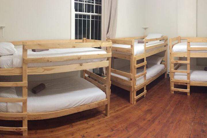 Room 9 of 16