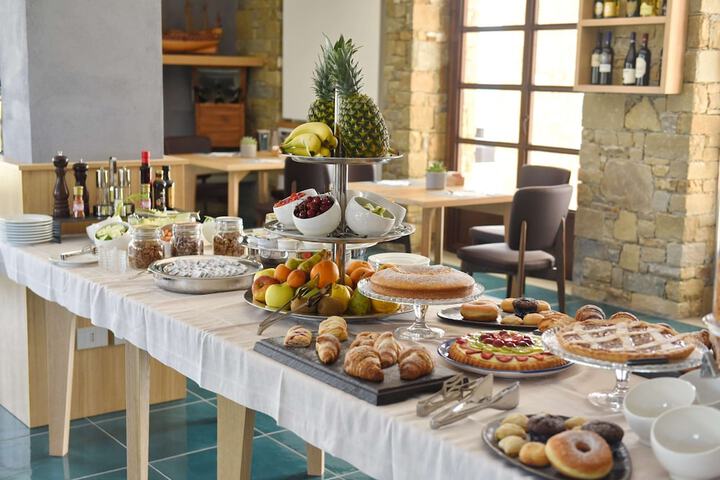 Breakfast/Coffee Service 51 of 69