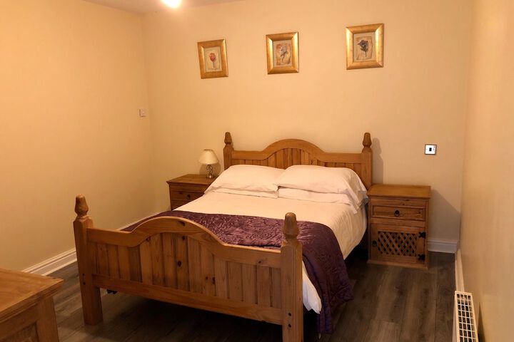 Room 6 of 30
