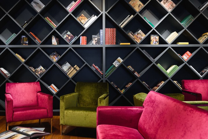 Guest Lobby