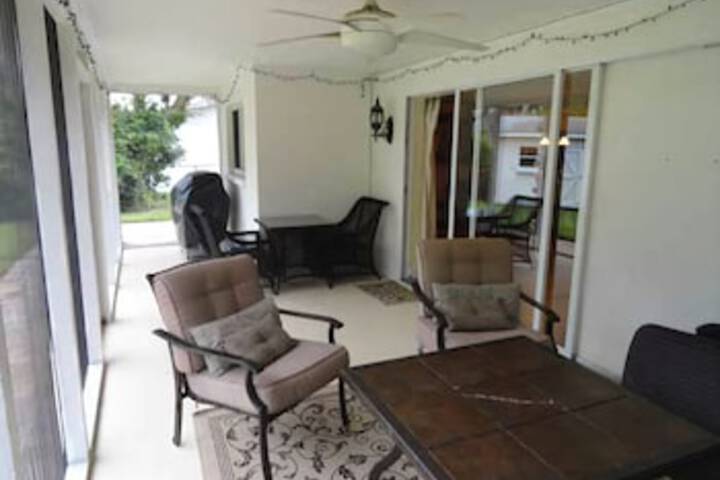 Terrace/Patio 26 of 27