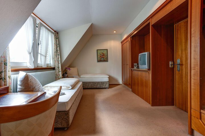 Room 49 of 75