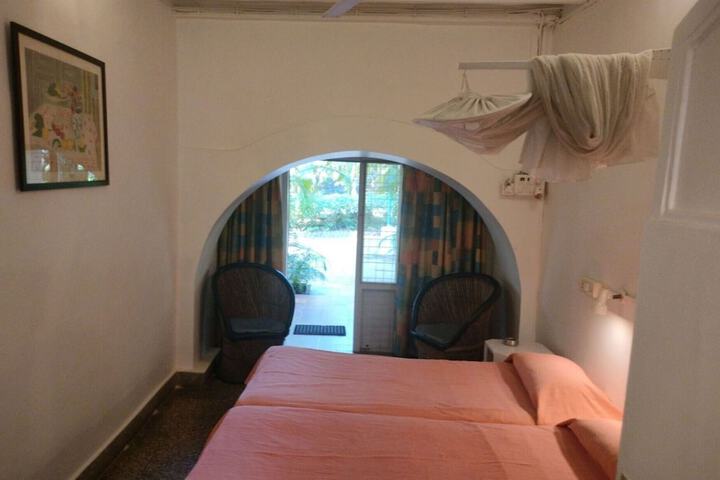 Room 86 of 233