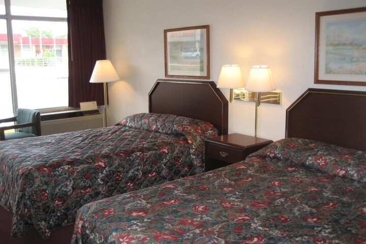 Photo of SANDS CENTRAL INN HOT SPRINGS