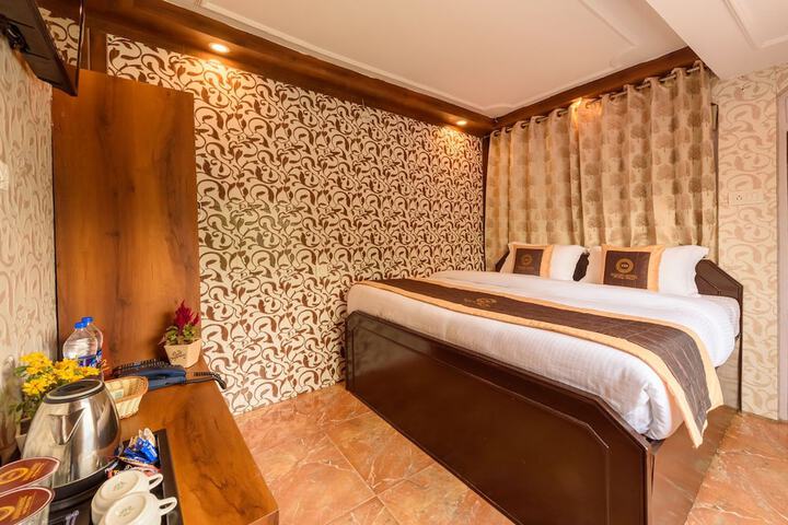Room 13 of 81