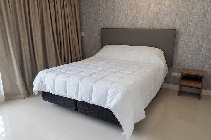 Room 21 of 141