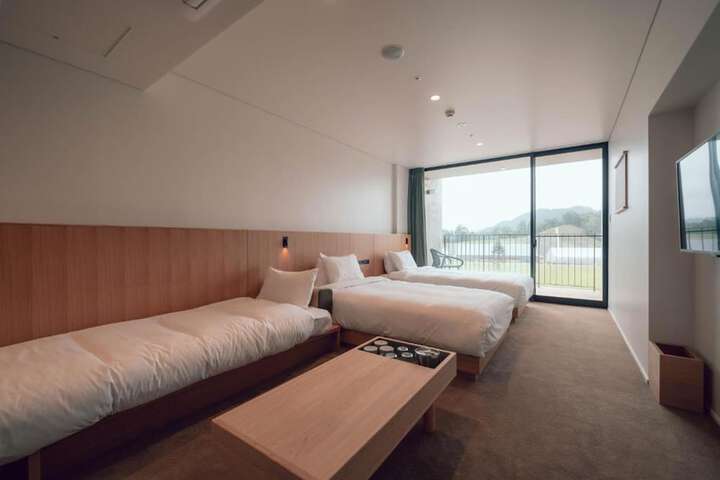 Room 4 of 117